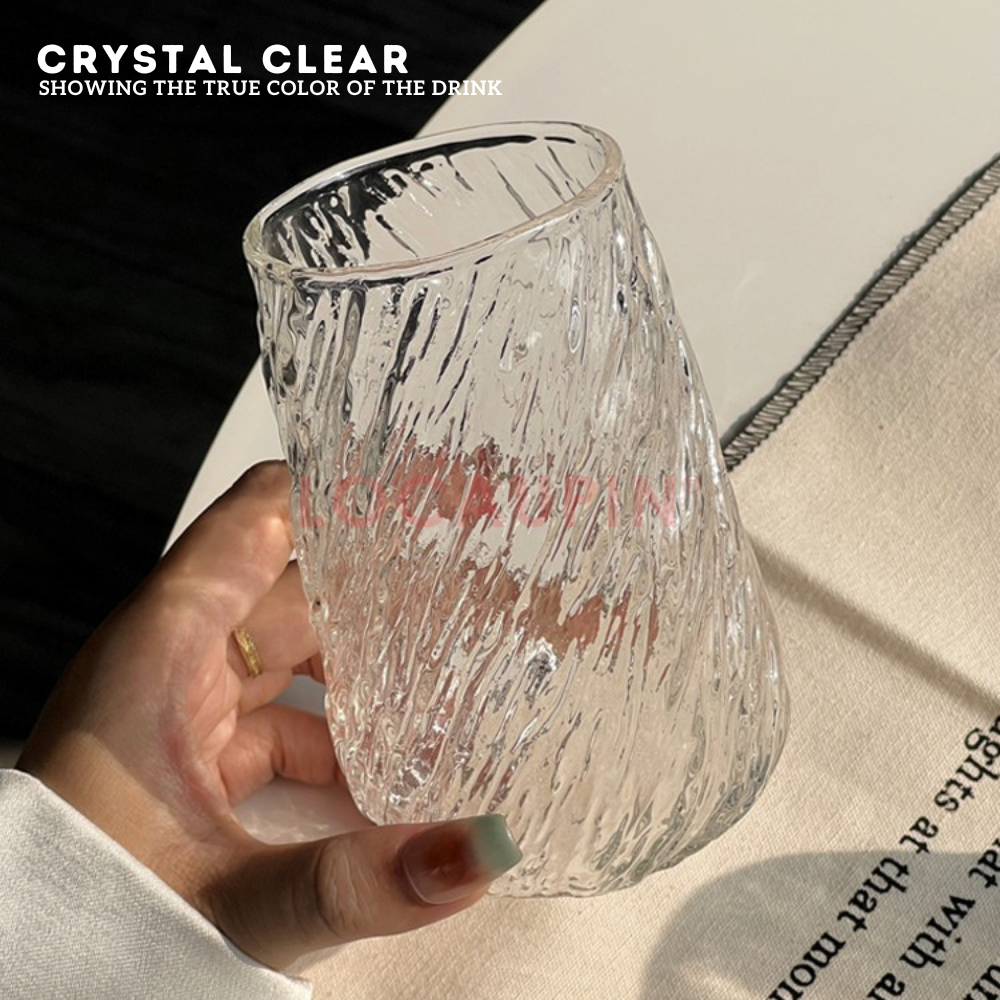Locaupin 2 Pieces Borosilicate Glass Twisted Drinking Cup with 2 Straw and 1 Brush Textured Glassware Hot and Cold Resistant Mug