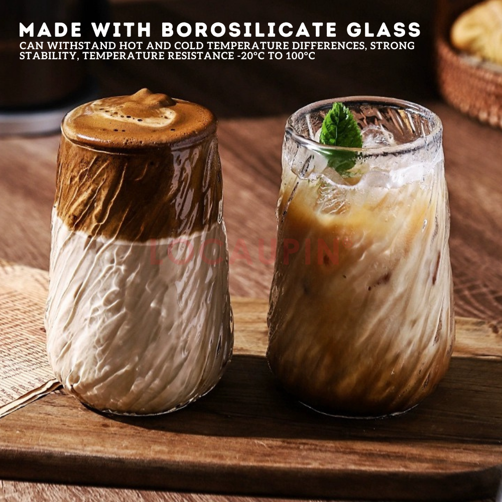 Locaupin 2 Pieces Borosilicate Glass Twisted Drinking Cup with 2 Straw and 1 Brush Textured Glassware Hot and Cold Resistant Mug