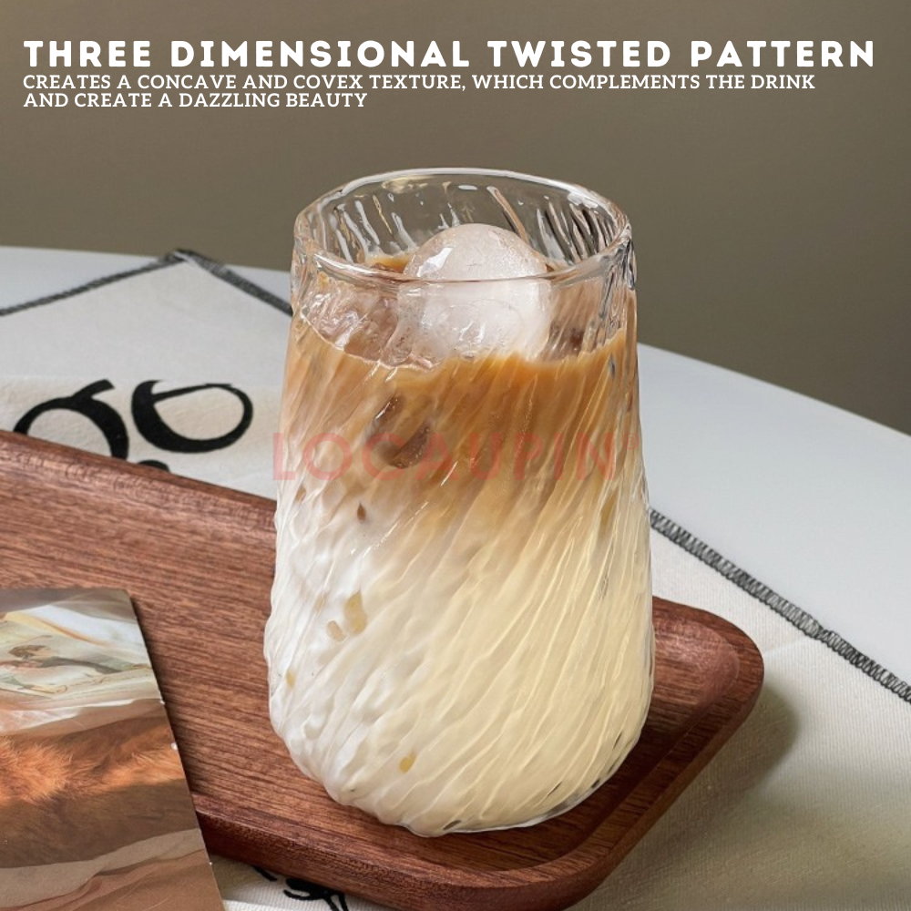 Locaupin 2 Pieces Borosilicate Glass Twisted Drinking Cup with 2 Straw and 1 Brush Textured Glassware Hot and Cold Resistant Mug