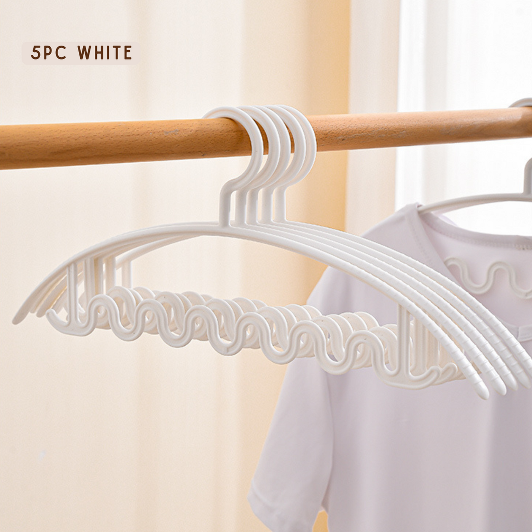 LOCAUPIN 5pcs Set Wavy Hanger Dress Tie Bras Closet Organizer Non Slip Laundry Drying Clothes Rack