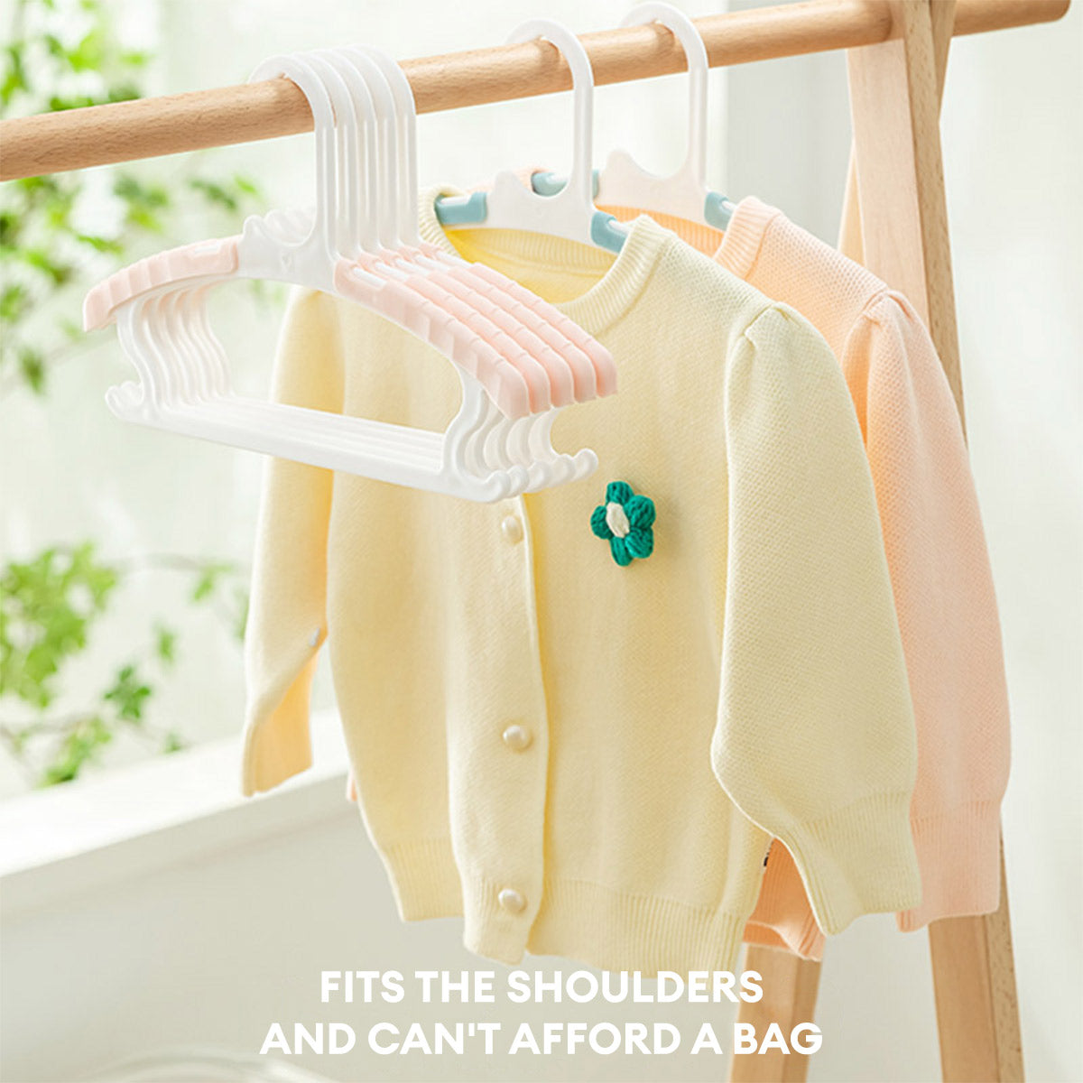 LIYUXIDONG Baby Nursery Closet Hangers, Extendable & With 360° Swivel Hook  Infant Hanger, Newborn Clothes Non-Slip Hanger, 20pcs Colorful Adjustable